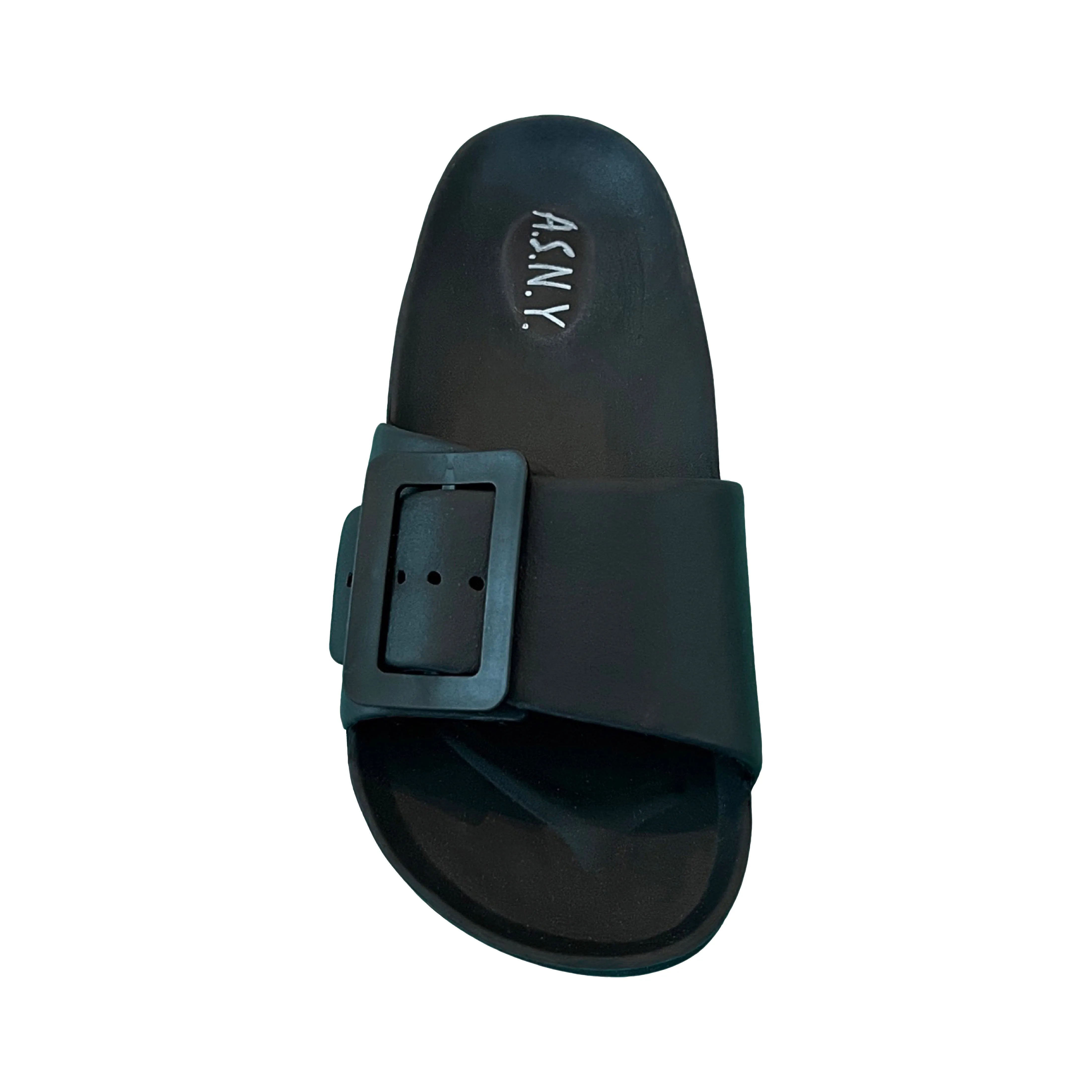 Amira Sandal