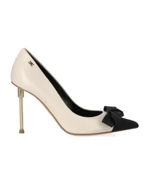 Butter Black Pump With Bow