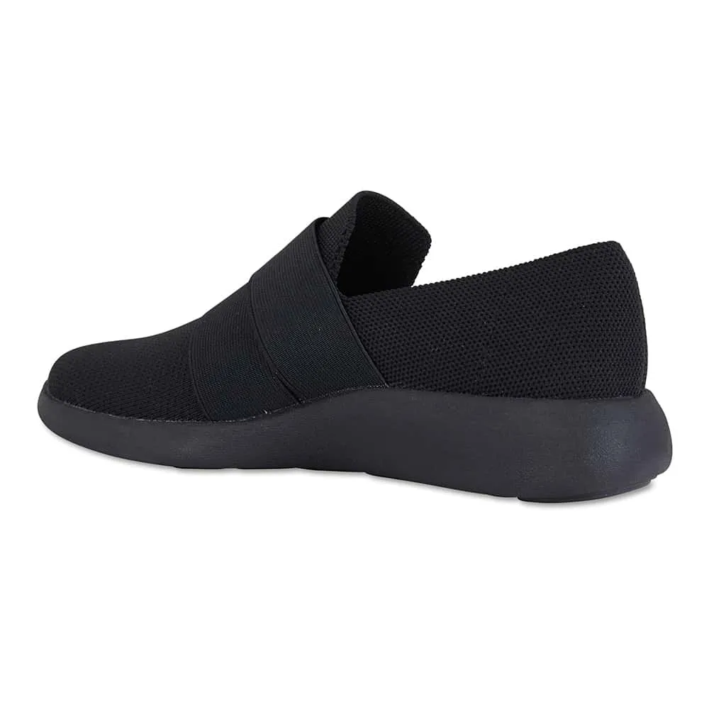 Guide Sneaker in Black Canvas
