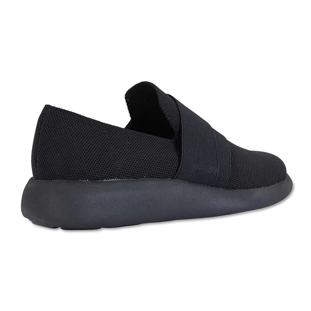 Guide Sneaker in Black Canvas