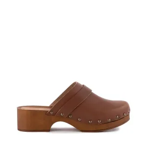 Loud & Clear Clog In Cognac