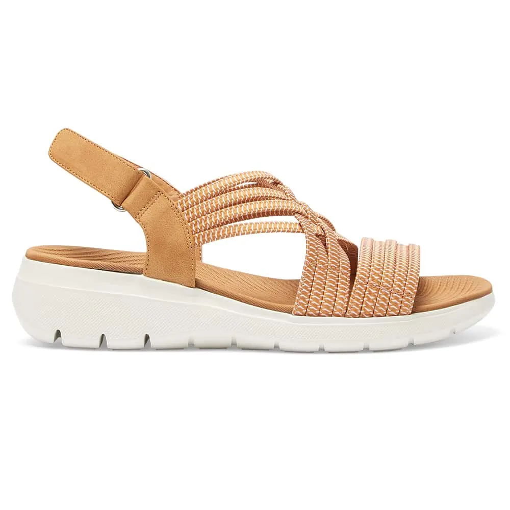 Luna Sandal in Tan