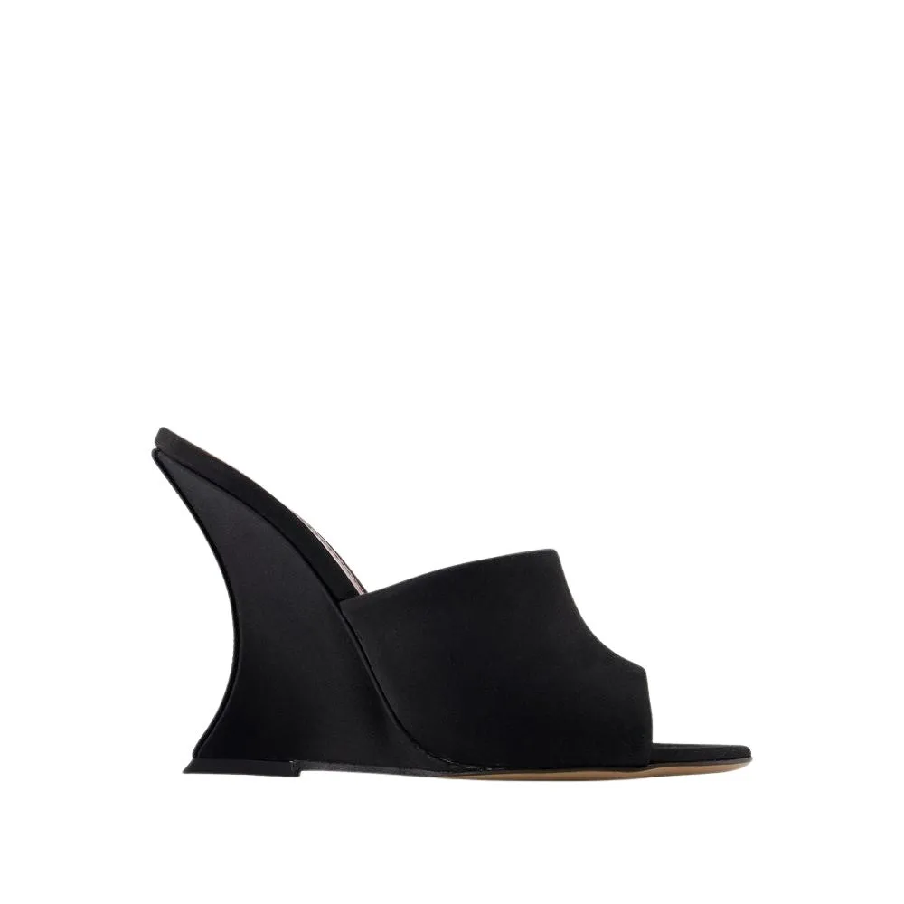 Nina Court Shoes - Silk - Black