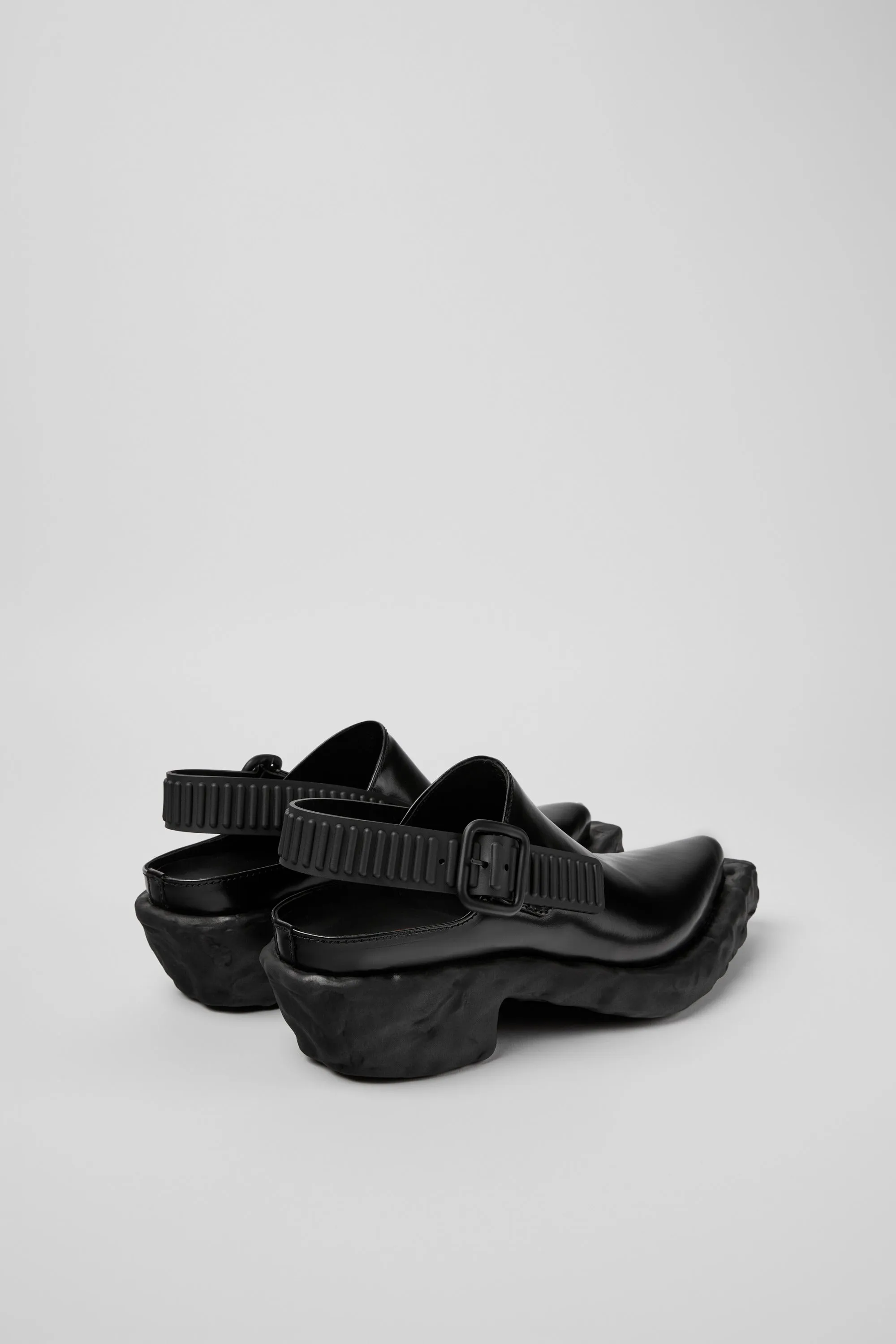 Semi-open Shoe Unisex CAMPERLAB Camper LAB Venga