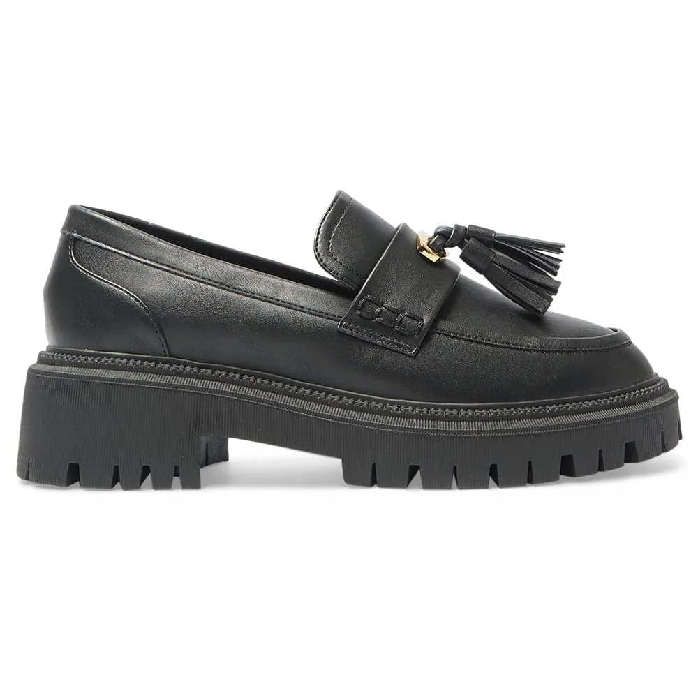 Strike Loafer in Black Smooth