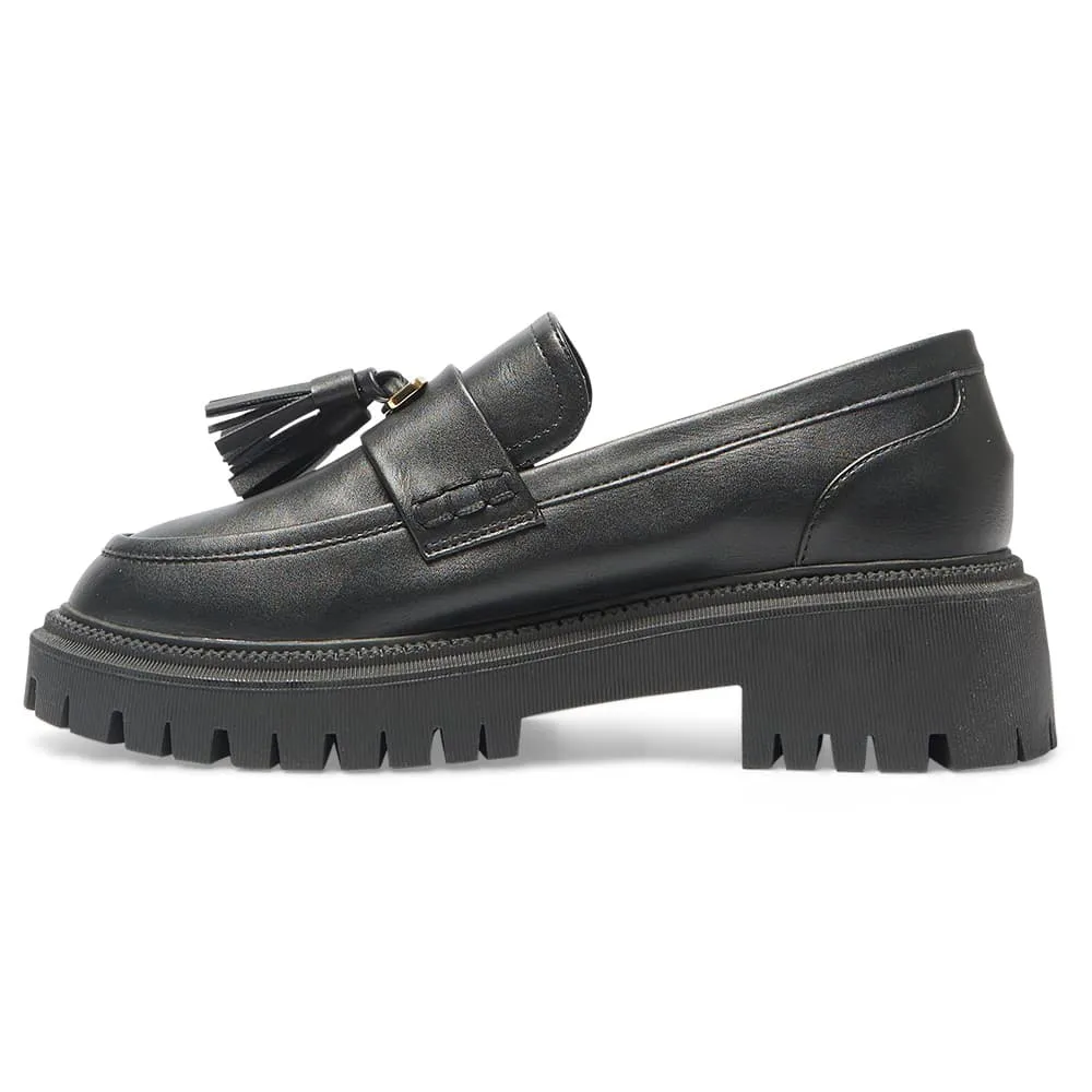 Strike Loafer in Black Smooth