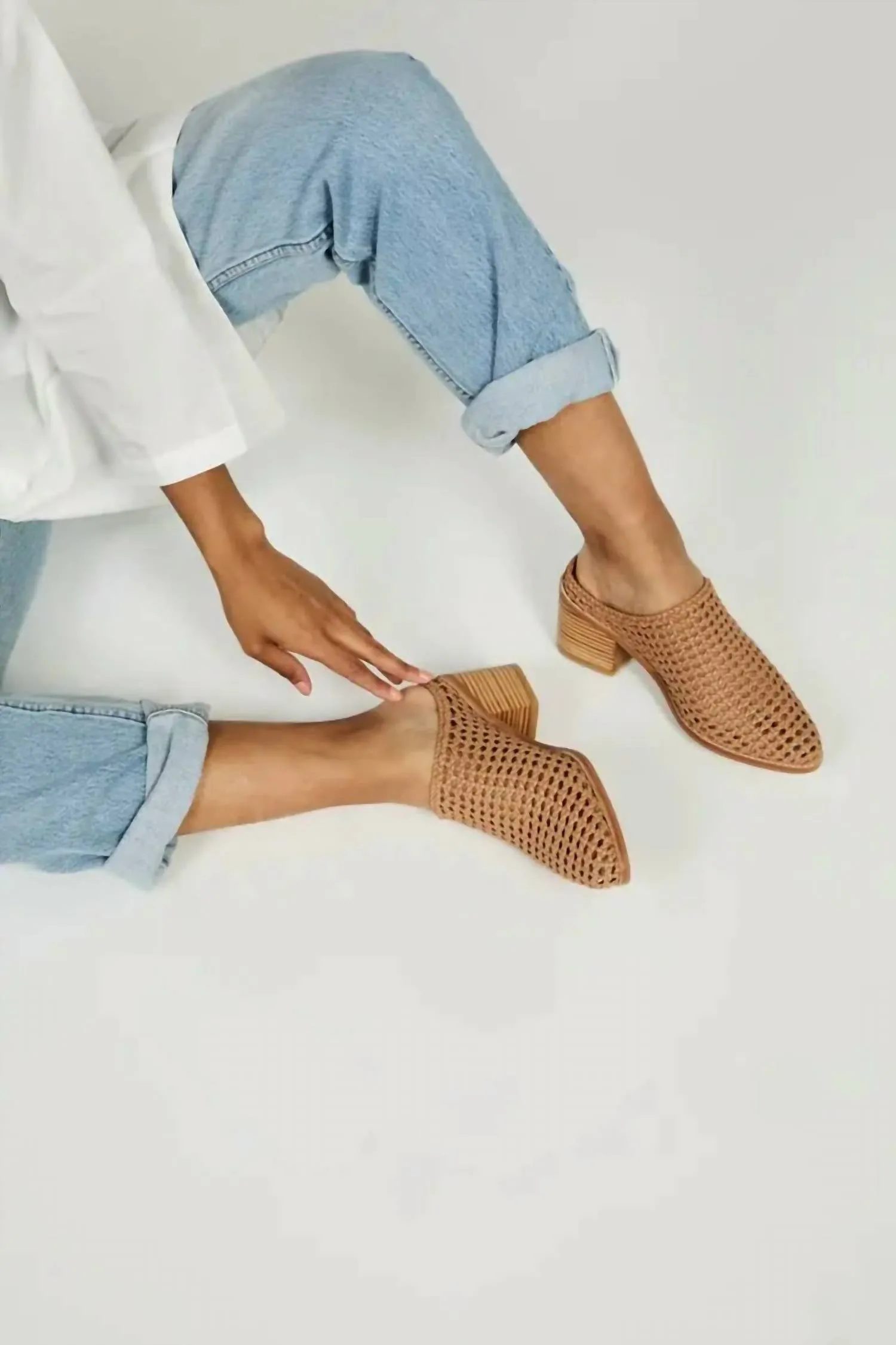 Women's Cap Heeled Mule In Beige