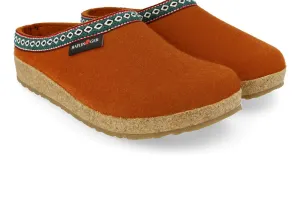 Women's Gizzy Classic Boiled Wool Clog In Apricot