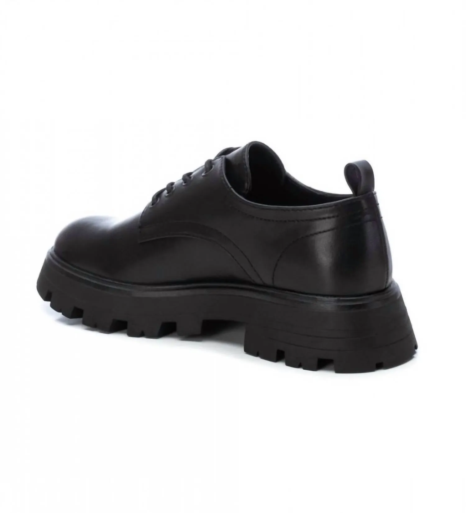 Women's Lace-Up Oxfords In Black