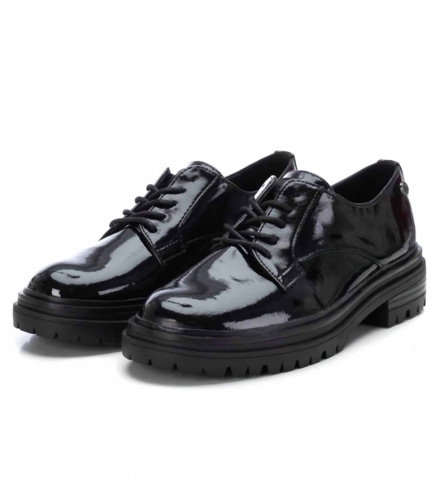 Women's Lace-Up Oxfords In Black