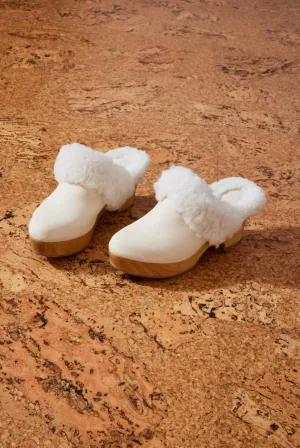 Women's Pillow Shearling Clog In String