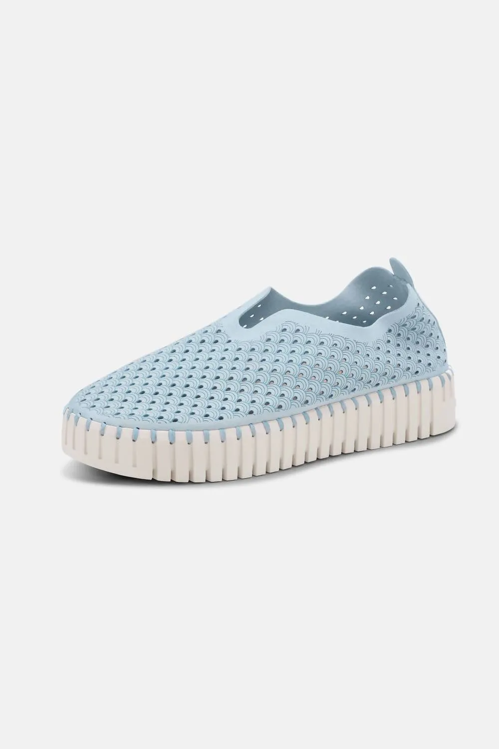 Women's Platform Tulip Slip-On In Ash Blue