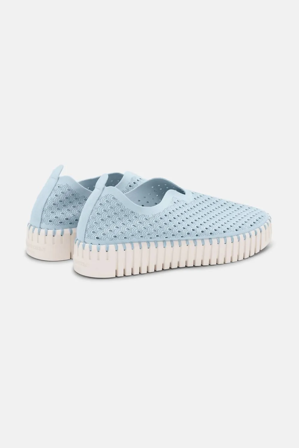 Women's Platform Tulip Slip-On In Ash Blue