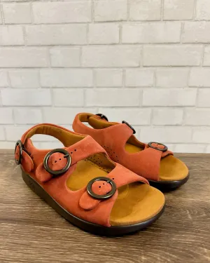 Women's Relaxed Sandal In Rust