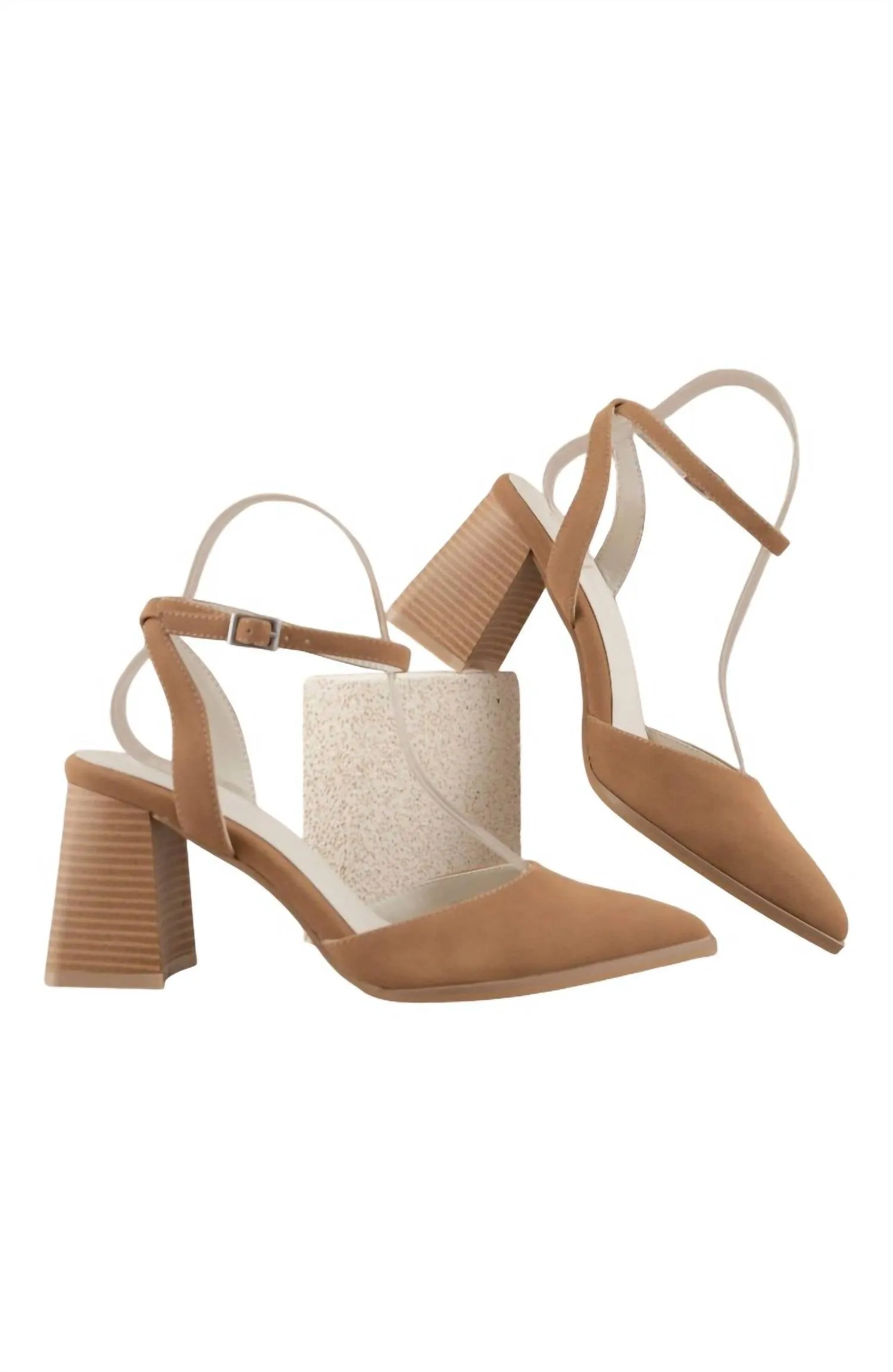 Women's The Princess Pump Shoe In Camel