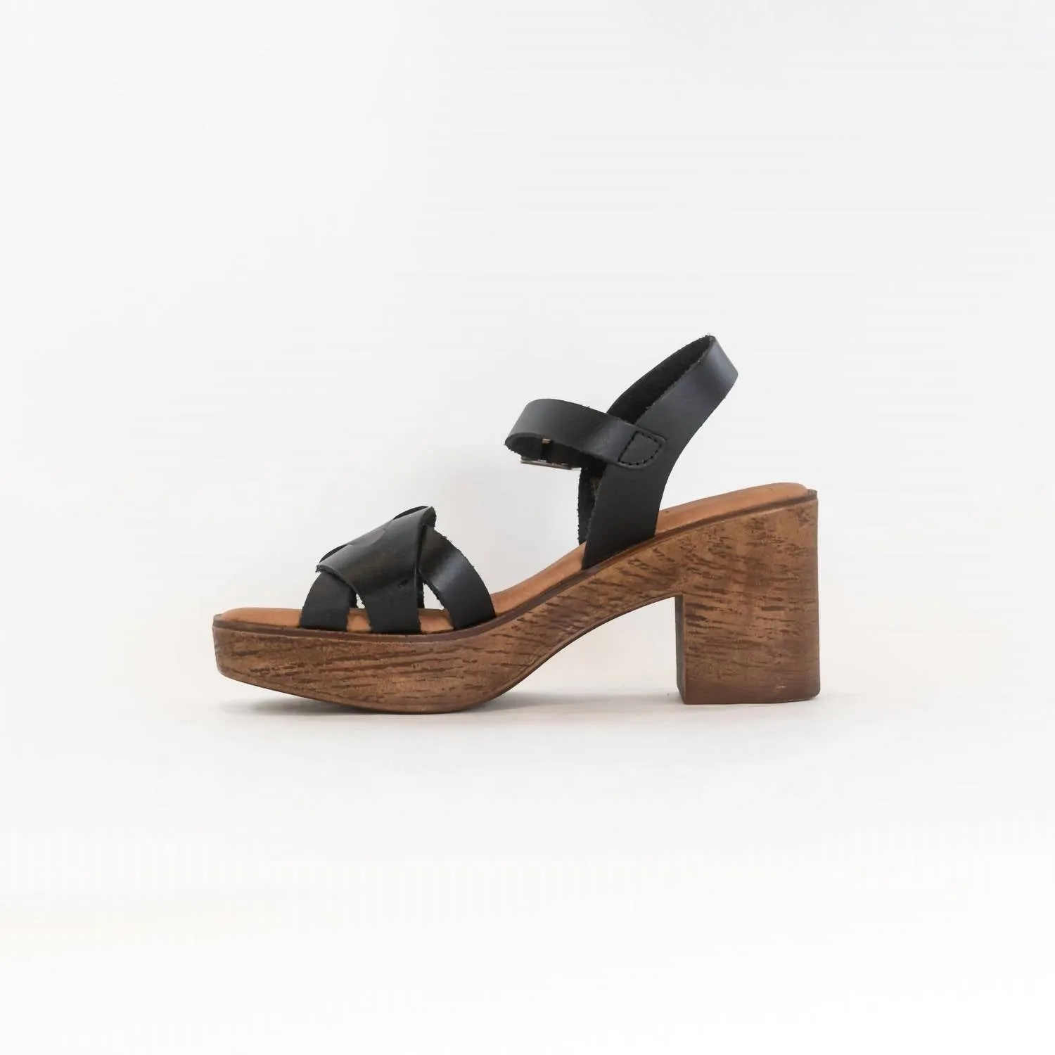 Women's Uma Sandal In Black