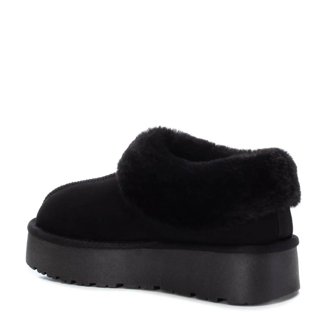 Women's Winter Suede Clogs By XTI
