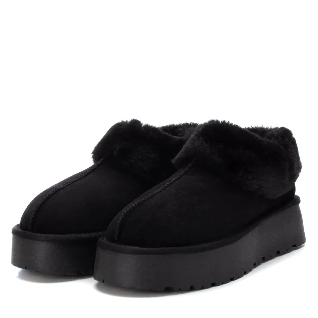 Women's Winter Suede Clogs By XTI