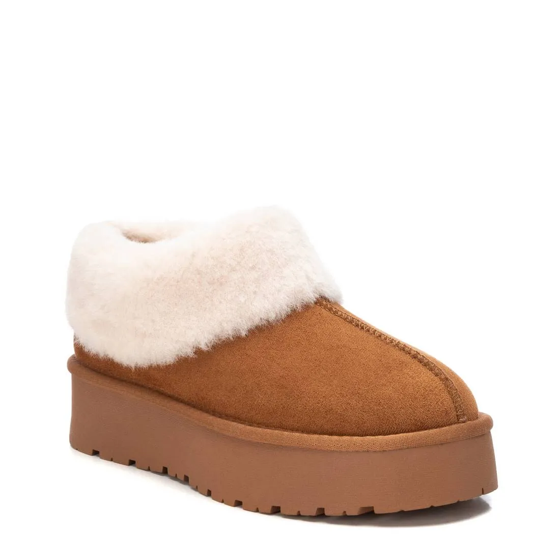 Women's Winter Suede Clogs By XTI