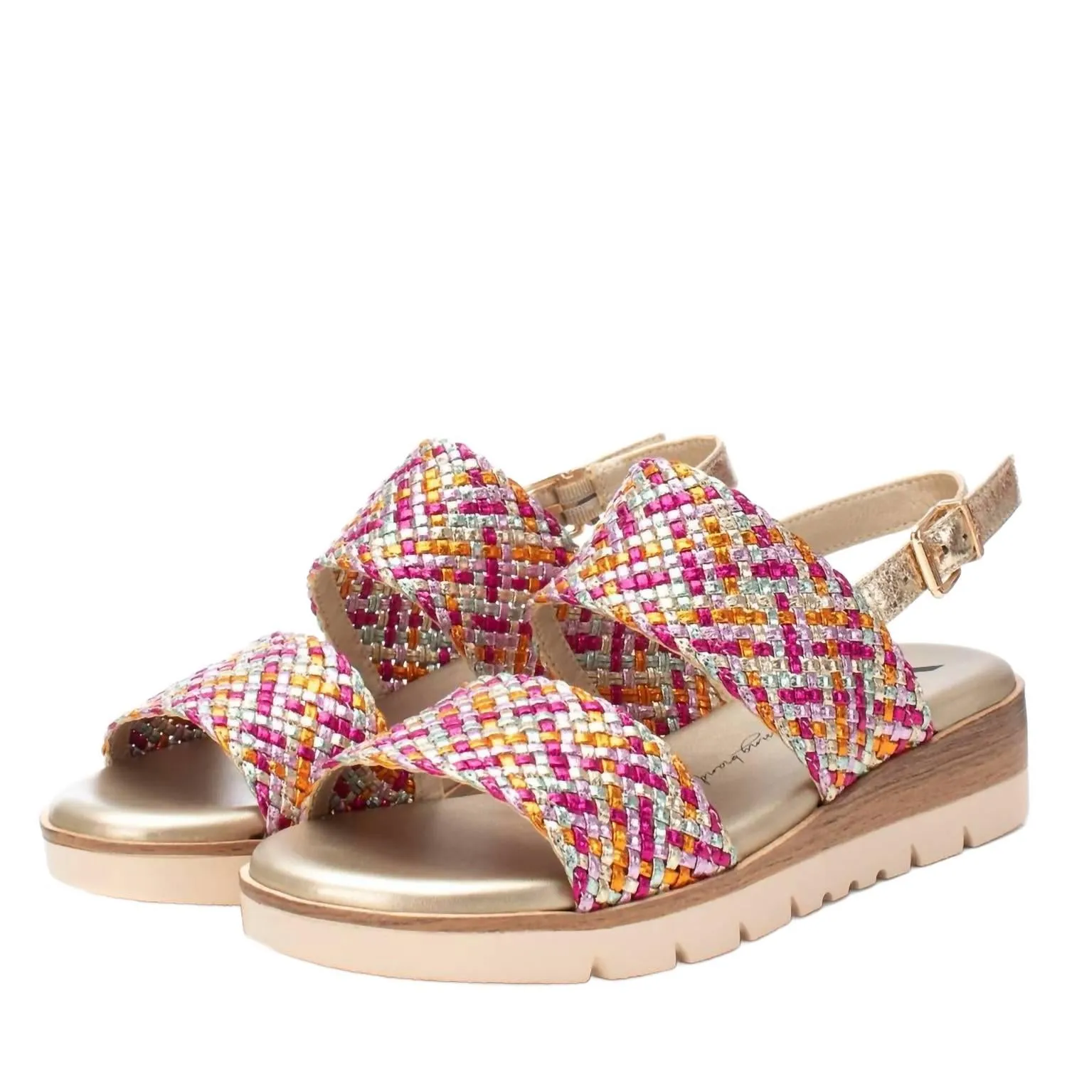 Women's Woven Sandals In Fuchsia